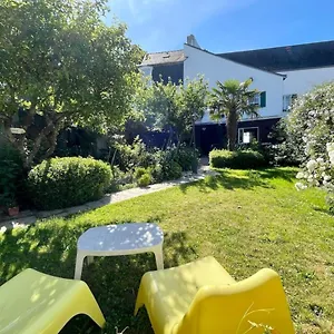 Hébergement de vacances Magnifique Maison Bourgeoise 280 M2 Face Au, Port-Louis